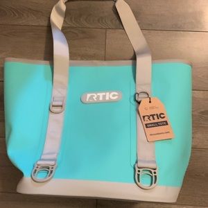 RTIC ultra-tough small tote